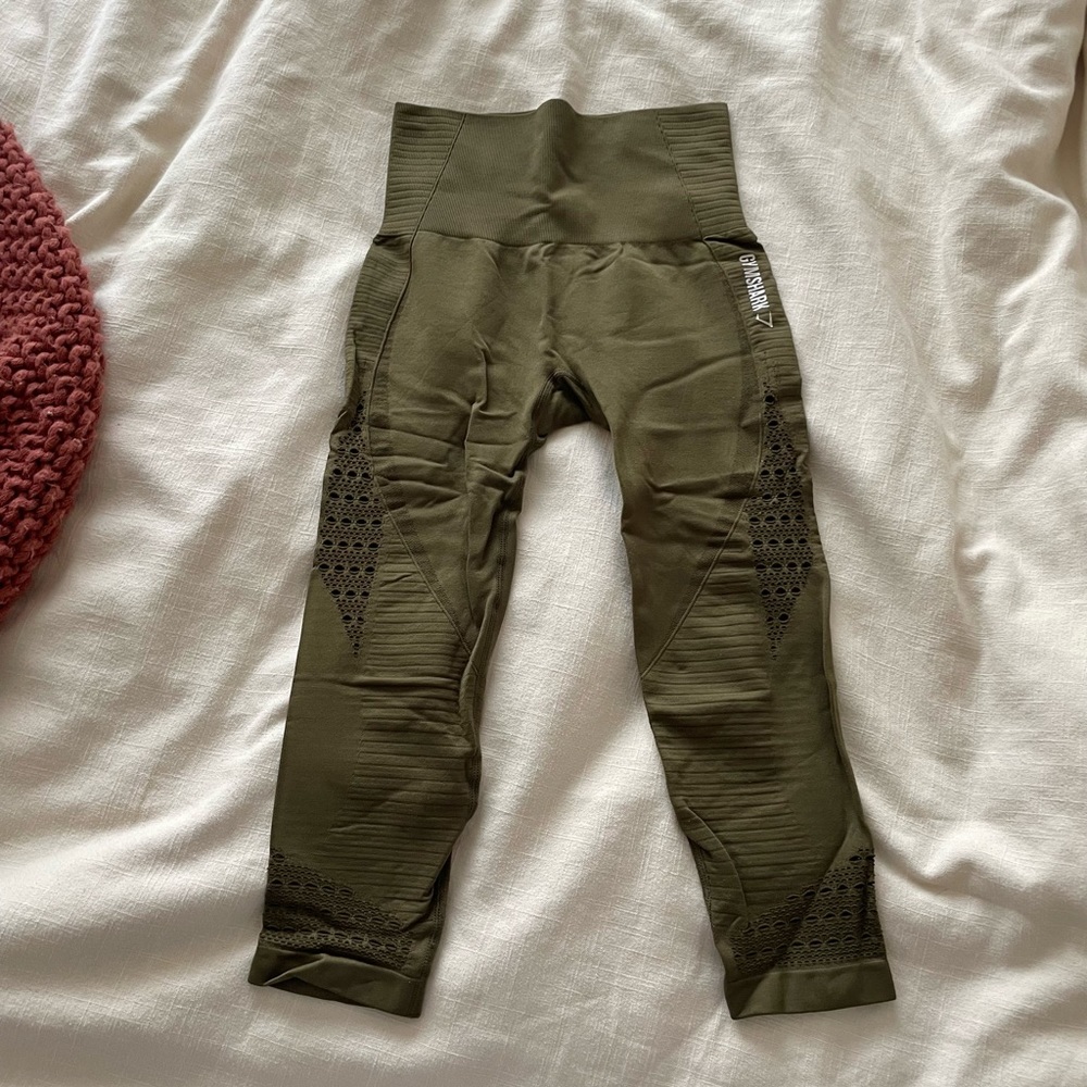 Gym Shark quarter length leggings